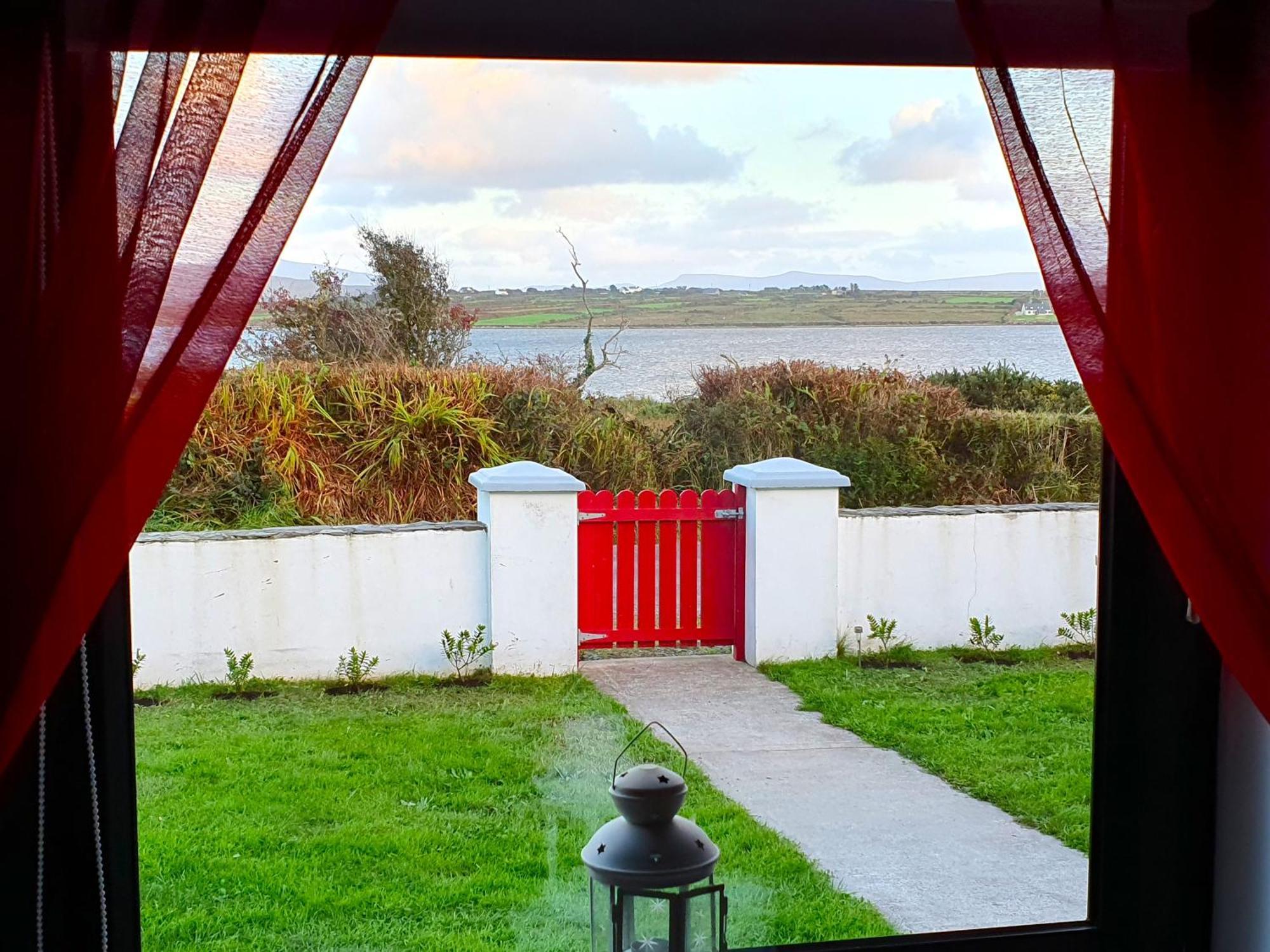 Shore Cottage - Cosy Comfort At The Sea Knights Town Exterior foto